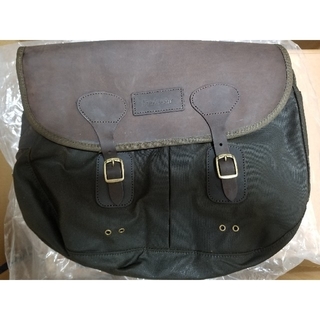 バブアーBarbour WaxLeather TarrasBag Olive