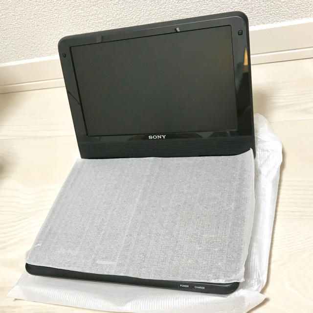 SONY(ソニー)の展示品 SONY 9V型 ポータブルDVDプレーヤー DVP-FX980  スマホ/家電/カメラのテレビ/映像機器(DVDプレーヤー)の商品写真