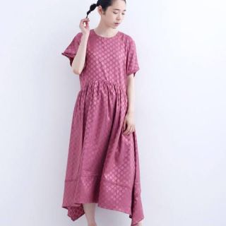 メルロー(merlot)のドット柄アシンメトリーワンピース(ロングワンピース/マキシワンピース)