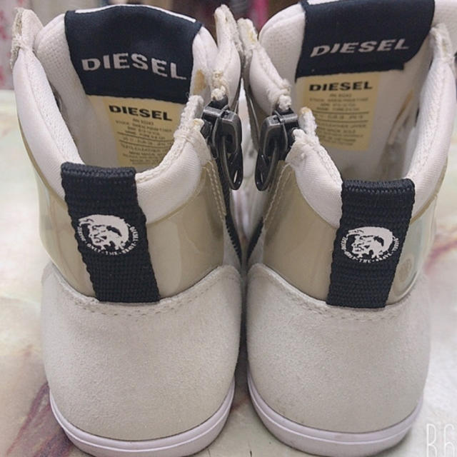 DIESEL(ディーゼル)の新品未使用 DIESEL KIDS スニーカー キッズ/ベビー/マタニティのキッズ靴/シューズ(15cm~)(スニーカー)の商品写真