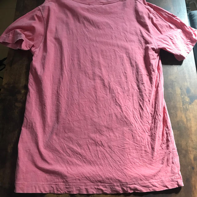 AZUL by moussy(アズールバイマウジー)のTシャツ ピンク メンズのトップス(Tシャツ/カットソー(半袖/袖なし))の商品写真
