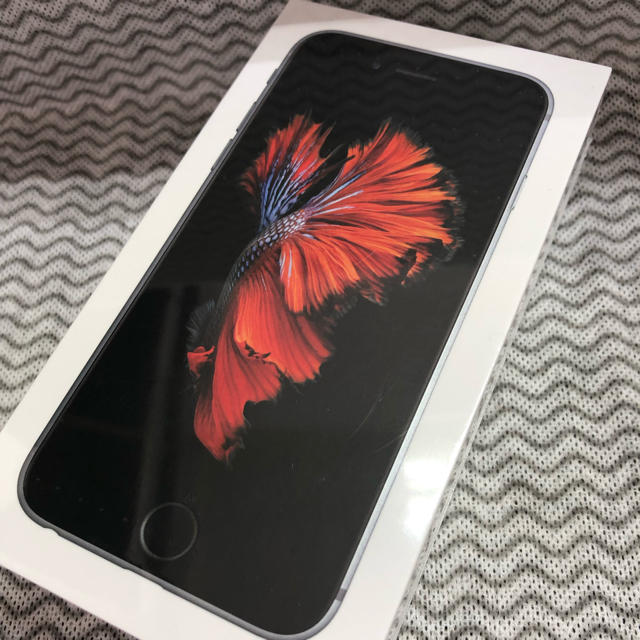 Apple(アップル)の新品未使用品 iPhone6S　 32GB　UQモバイル スマホ/家電/カメラのスマートフォン/携帯電話(スマートフォン本体)の商品写真