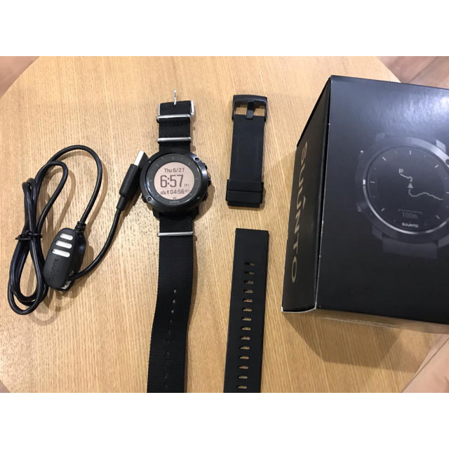 りっき様専用 SUUNTO TRAVERSE SAPPHIRE BLACK りっき様専用 SUUNTO TRAVERSE SAPPHIRE BLACK