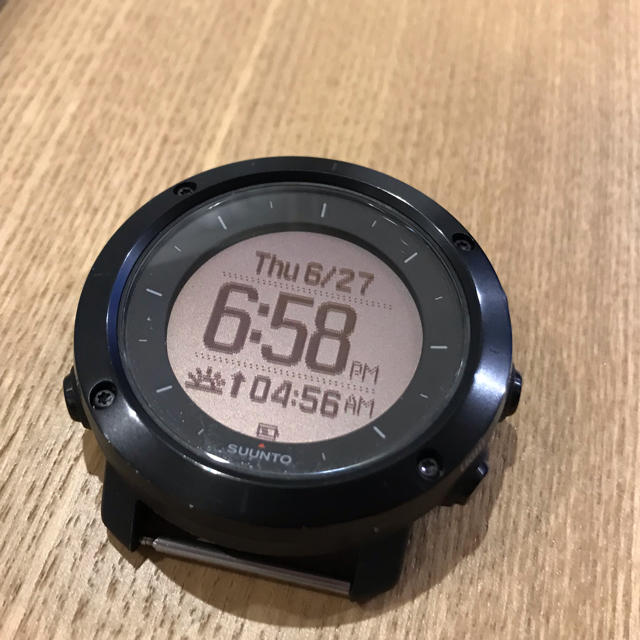 りっき様専用 SUUNTO TRAVERSE SAPPHIRE BLACK りっき様専用 SUUNTO TRAVERSE SAPPHIRE BLACK