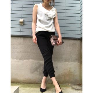 スピックアンドスパン(Spick & Span)のspickandspan変形ドレープブラウストップス×UNIQLOジョガーパンツ(シャツ/ブラウス(長袖/七分))