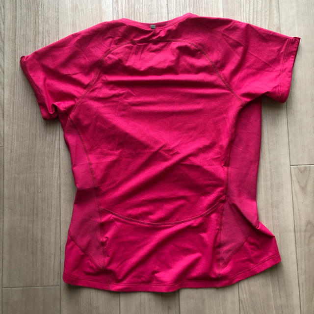 NIKE(ナイキ)のナイキランニングTシャツ レディース S スポーツ/アウトドアのランニング(ウェア)の商品写真