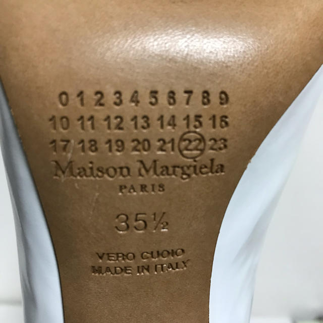 Maison Martin Margiela(マルタンマルジェラ)の️️新品未使用 Maison Margiela サボ ホワイト 35 1/2 レディースの靴/シューズ(スリッポン/モカシン)の商品写真