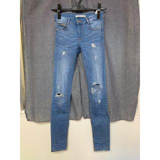 ザラ(ZARA)のZARAtrf 最小32 クラッシュスキニーデニム(デニム/ジーンズ)