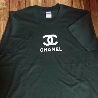 Chanel ロゴtシャツ ブラック の通販 ラクマ