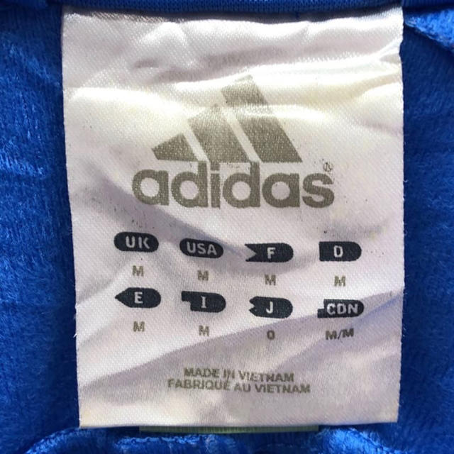 adidas(アディダス)の送料無料！アディダス ゆるだぼ トラックジャケット ワンポイントロゴ 胸ロゴ メンズのトップス(ジャージ)の商品写真