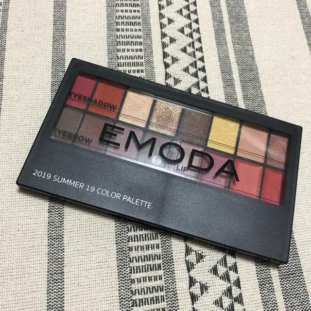 EMODA(エモダ)のエモダ  メイクパレット  EMODA   エモダメイクパレット コスメ/美容のキット/セット(コフレ/メイクアップセット)の商品写真