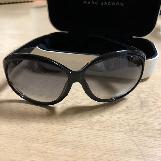 MARC JACOBS(マークジェイコブス)のマークジェイコブス サングラス レディースのファッション小物(サングラス/メガネ)の商品写真