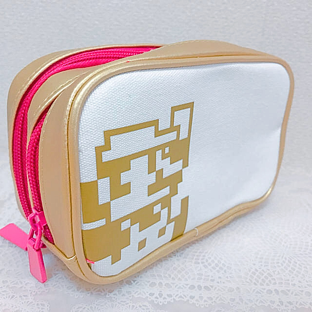 新品非売品】シュウウエムラ ⭐️ スーパーマリオ コスメポーチ 新品非売品】シュウウエムラ ⭐️ スーパーマリオ コスメポーチ
