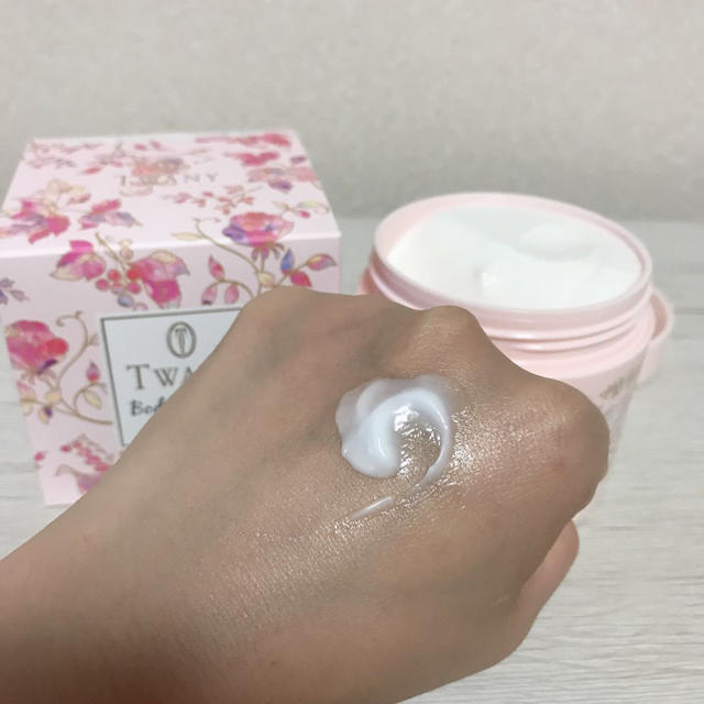 TWANY(トワニー)のTWANY BODYCREAM コスメ/美容のボディケア(ボディクリーム)の商品写真