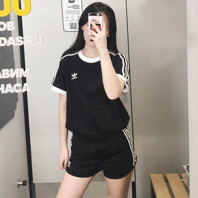 adidas(アディダス)のAdidas アディダスオリジナルス  レディース 人気セット レディースのトップス(Tシャツ(半袖/袖なし))の商品写真