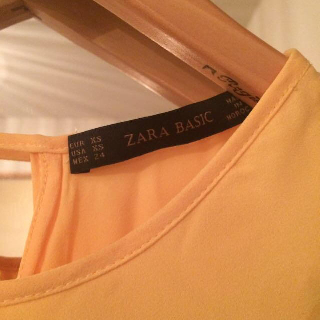 ZARA(ザラ)のZARA トップス レディースのトップス(カットソー(半袖/袖なし))の商品写真