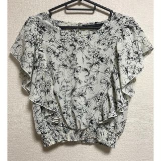 イェッカヴェッカ(YECCA VECCA)の花柄 トップス、カットソー(カットソー(半袖/袖なし))