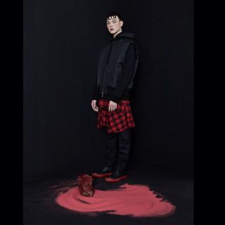 リックオウエンス(Rick Owens)の中古D.GNAKノースリーブボンバーベスト４６Ｓma-1ミリタリージレ(ダウンベスト)