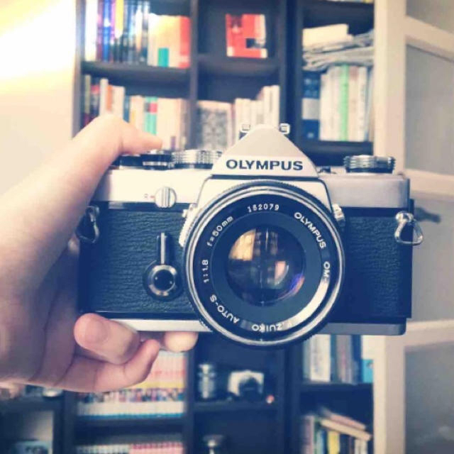 OLYMPUS(オリンパス)のオリンパスom1 スマホ/家電/カメラのカメラ(フィルムカメラ)の商品写真