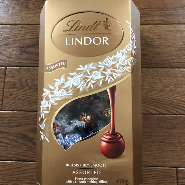 Lindt(リンツ)のリンツ チョコレート3 食品/飲料/酒の食品(菓子/デザート)の商品写真