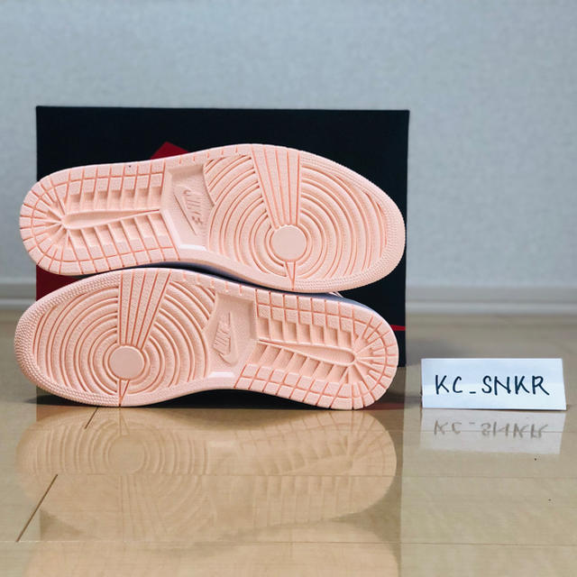 NIKE(ナイキ)の【値引可】Air Jordan1 "CRIMSON TINT" メンズの靴/シューズ(スニーカー)の商品写真