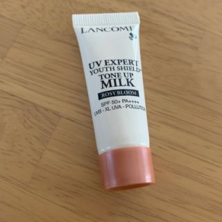 ランコム(LANCOME)のランコム【新品】UVエクスペール トーンアップローズ(化粧下地)