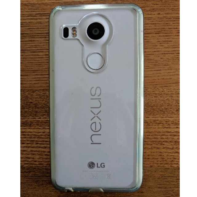 LG Electronics(エルジーエレクトロニクス)の【ユイマール様専用】NEXUS 5X 32GB docomo 白 クォーツ スマホ/家電/カメラのスマートフォン/携帯電話(スマートフォン本体)の商品写真