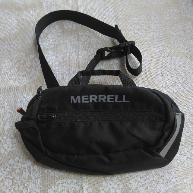 MERRELL(メレル)のMERREII（メレル）☆ウエストポーチ レディースのバッグ(ボディバッグ/ウエストポーチ)の商品写真