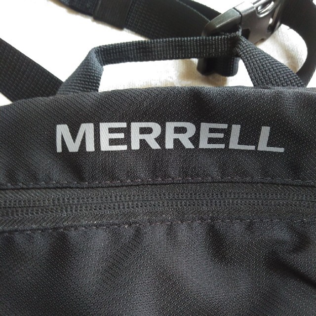 MERRELL(メレル)のMERREII（メレル）☆ウエストポーチ レディースのバッグ(ボディバッグ/ウエストポーチ)の商品写真