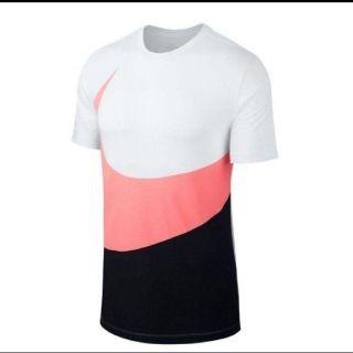 ナイキ(NIKE)のNIKE ナイキ ビッグスウッシュ ロゴTシャツS✨スウォッシュ ピンク(Tシャツ/カットソー(半袖/袖なし))