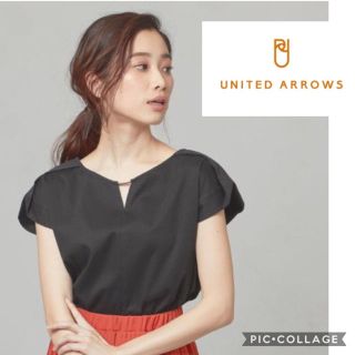 ユナイテッドアローズ(UNITED ARROWS)の美品★＜closet story＞フロントパーツ フレンチスリーブカットソー 黒(カットソー(半袖/袖なし))