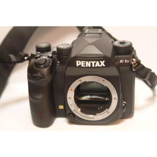 ペンタックス(PENTAX)のPENTAX K-1 Mark II ボディ　ショット数極小142回64GB付(デジタル一眼)