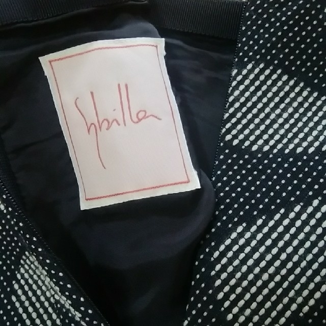 Sybilla(シビラ)のシビラSybilla☆花模様スカート レディースのスカート(ひざ丈スカート)の商品写真