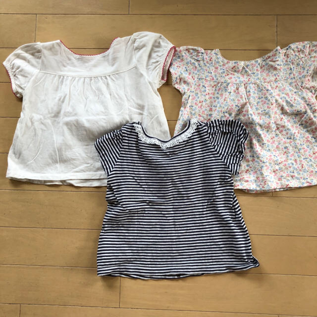 UNIQLO(ユニクロ)のアキコ様専用☆カットソー3枚+スカート付きパンツ キッズ/ベビー/マタニティのベビー服(~85cm)(Ｔシャツ)の商品写真