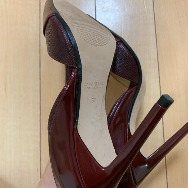 ZARA(ザラ)のZARA☆パイソン☆ヒール☆パンプス☆ボルドー☆レッド レディースの靴/シューズ(ハイヒール/パンプス)の商品写真