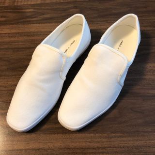 ルメール(LEMAIRE)のUNIQLO AND LEMAIRE キャンパス スリッポン White(スリッポン/モカシン)