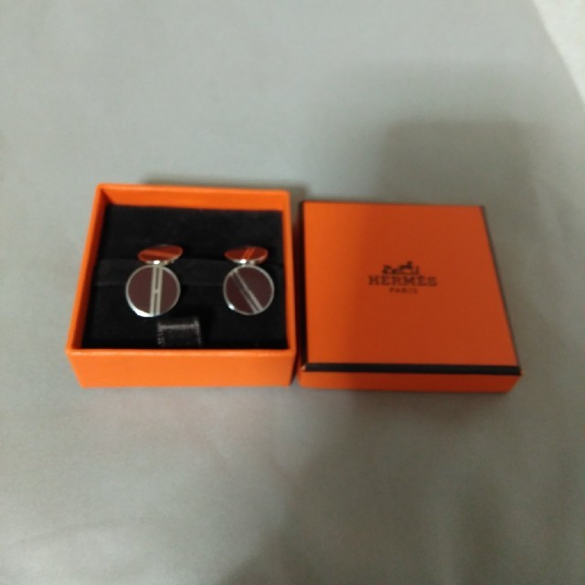 HERMES　カフスボタン メンズのアクセサリー(その他)の商品写真