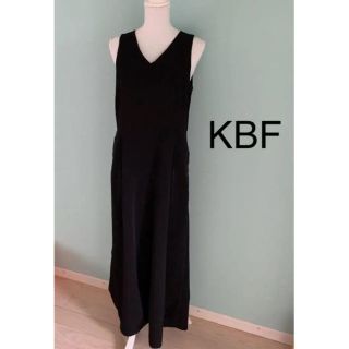 ケービーエフ(KBF)の値下げ！KBF サロペット  黒 ブラック(サロペット/オーバーオール)