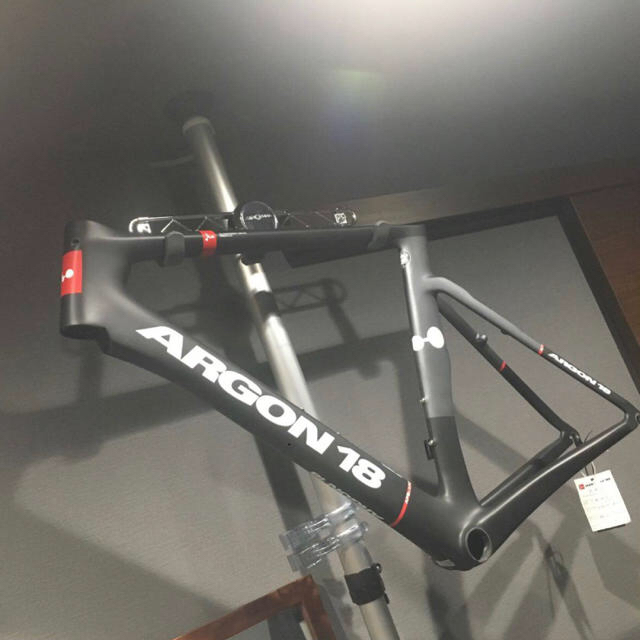 argon18 nitrogen pro 2018 フレームセット Mサイズ スポーツ/アウトドアの自転車(自転車本体)の商品写真