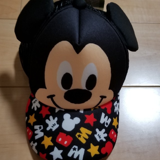 Disney(ディズニー)の新品　ミッキー　キャップ　50㎝　 キッズ/ベビー/マタニティのこども用ファッション小物(帽子)の商品写真