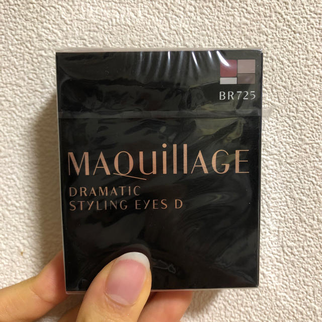 MAQuillAGE(マキアージュ)のyo-san様専用 マキアージュ ドラマティックスタイリングアイズ限定色 コスメ/美容のベースメイク/化粧品(アイシャドウ)の商品写真