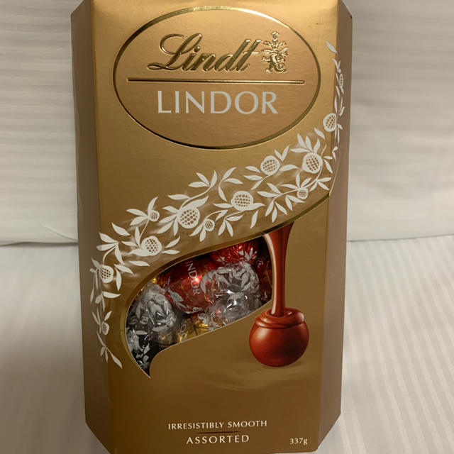 Lindt(リンツ)のリンツ リンドールチョコレート 食品/飲料/酒の食品(菓子/デザート)の商品写真