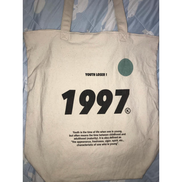 MAISON KITSUNE'(メゾンキツネ)のyouth loser 1997 トートバッグ メンズのバッグ(トートバッグ)の商品写真