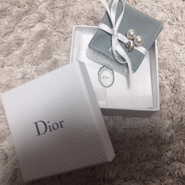 dior ピアス