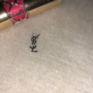Saint Laurent イブサンローランピアスの通販 By Riri S Shop サンローランならラクマ Saint Laurent イブサンローランピアスの通販 By Riri S Shop サンローランならラクマ