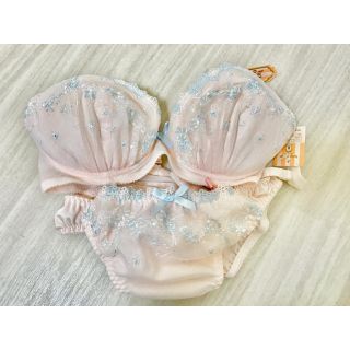 チュチュアンナ(tutuanna)のチュチュアンナ D70セット（新品未使用タグ付き）(ブラ&ショーツセット)