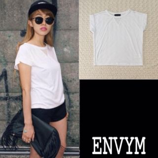 アンビー(ENVYM)のENVYMトップス(Tシャツ(半袖/袖なし))