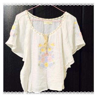 ダブルクローゼット(w closet)のw closet❁❀✿✾刺繍トップス(シャツ/ブラウス(半袖/袖なし))