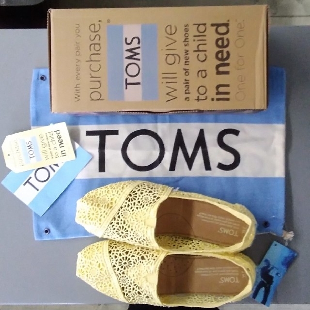 TOMS(トムズ)のTOMS　スリッポン レディースの靴/シューズ(スリッポン/モカシン)の商品写真