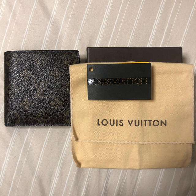 折り財布ルイヴィトン  LOUIS VUITTON